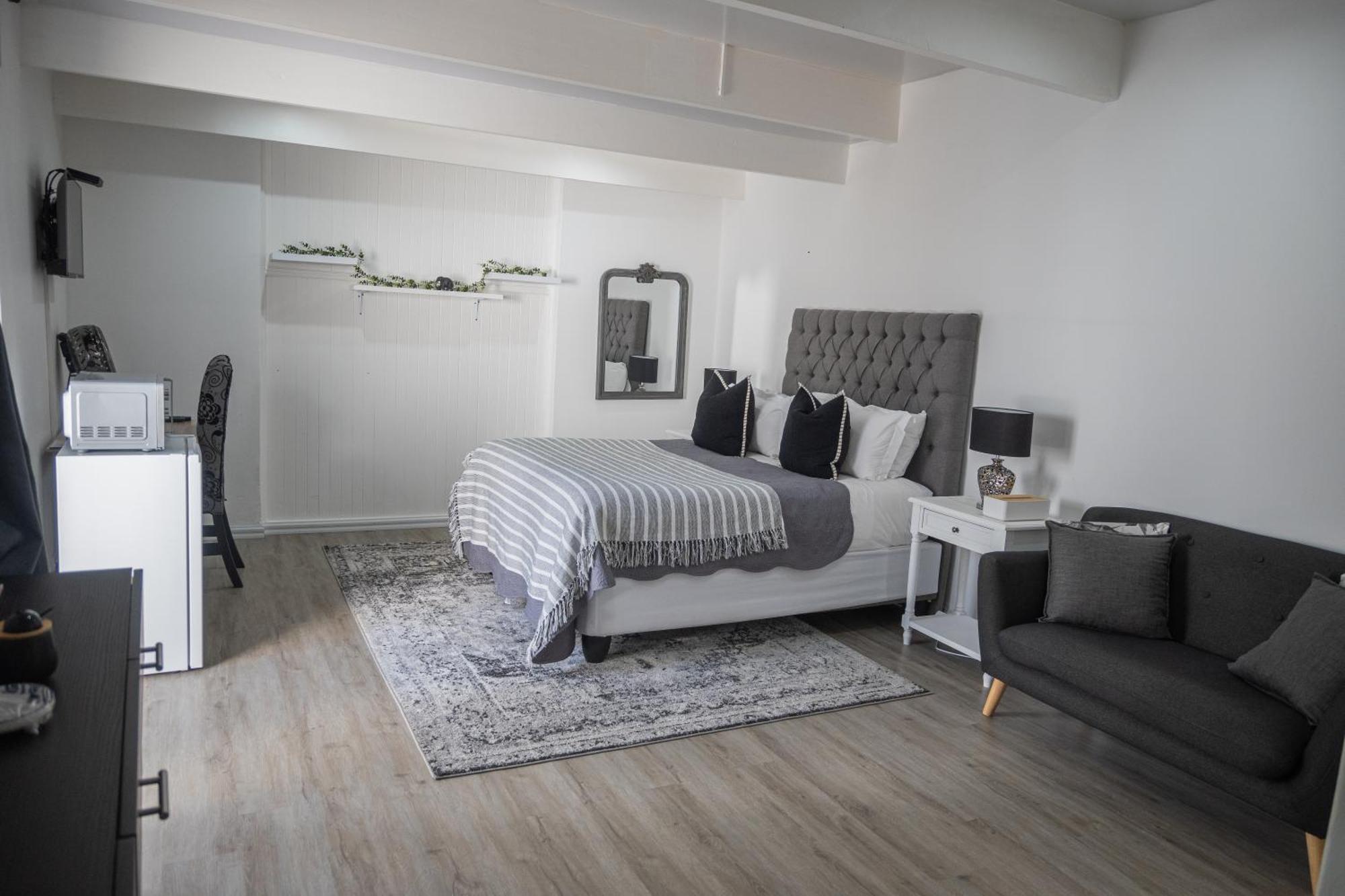 Kelkiewyn Waterkloof Guesthouse Претория Номер фото